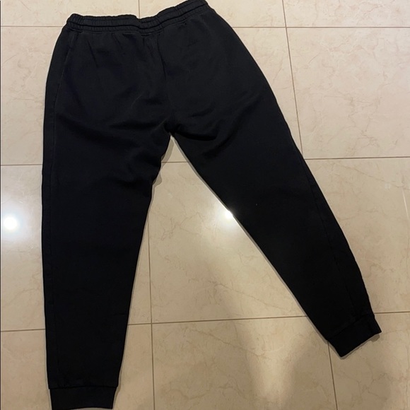 Calvin Klein sweatpants - Picture 2 of 3